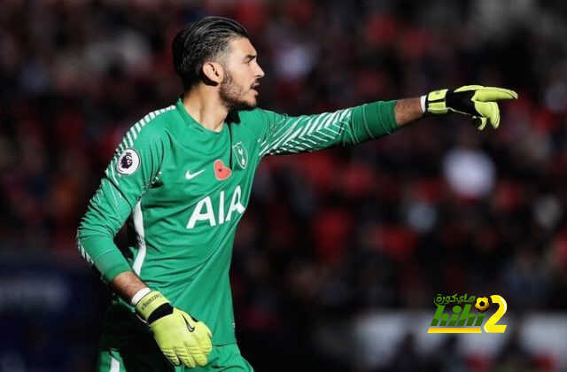 فيديو: حارس توتنهام يبدع بتصديات خرافية أمام ليفربول