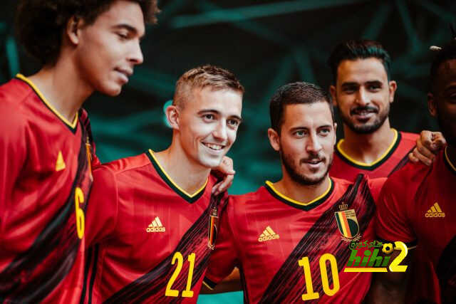 نجم ريال مدريد يزين قميص منتخب بلاده الجديد