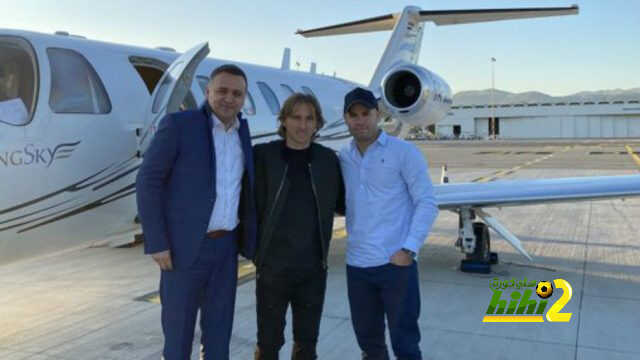 صور تتويج مودريتش بالقدم الذهبية