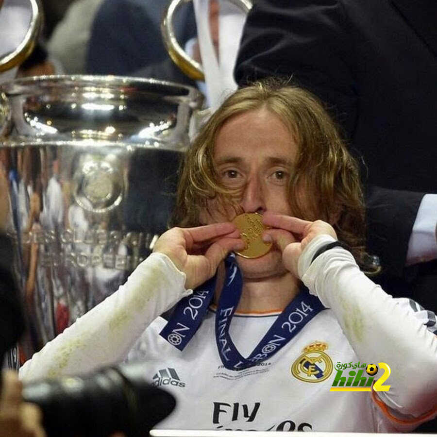 مودريتش يبرهن على عشقه لريال مدريد بطريقة عملية