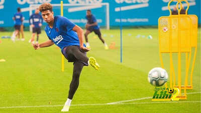 فريق ألماني مهتم بضم مدافع برشلونة