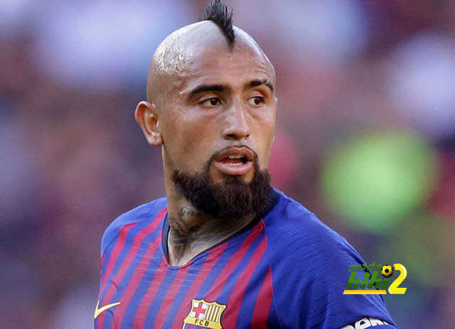 تقارير إيطالية: برشلونة يرفض بيع فيدال ويرحب برحيل راكيتيتش