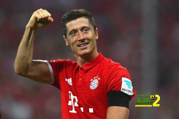ليفاندوفسكي يسجل أسرع سوبر هاتريك في تاريخ دوري الأبطال