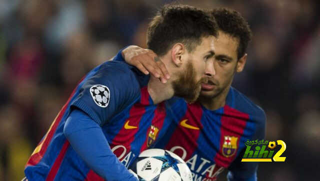 تقرير .. ميسي يتوج بالكرة الذهبية ويقترب من تمديد تعاقده مع برشلونة