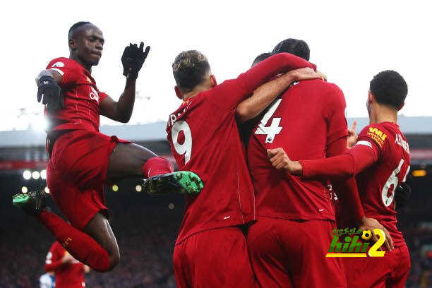 ليفربول ينهي الشوط الأول بثنائية