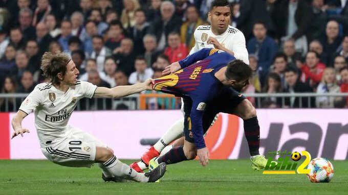 مودريتش سيسلم الكرة الذهبية لميسي