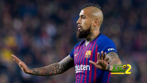 مانشستر يونايتد يدخل في سباق التعاقد مع نجم برشلونة