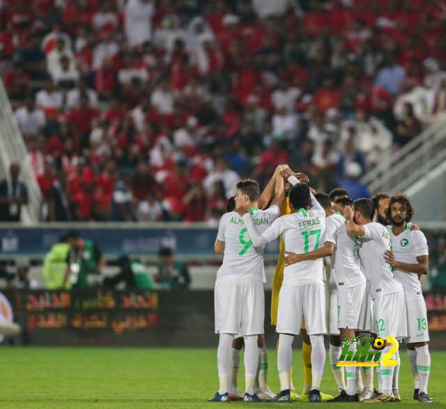 فيديو: العارضة الأفقية تنقذ البحرين من صاروخ الدوسري