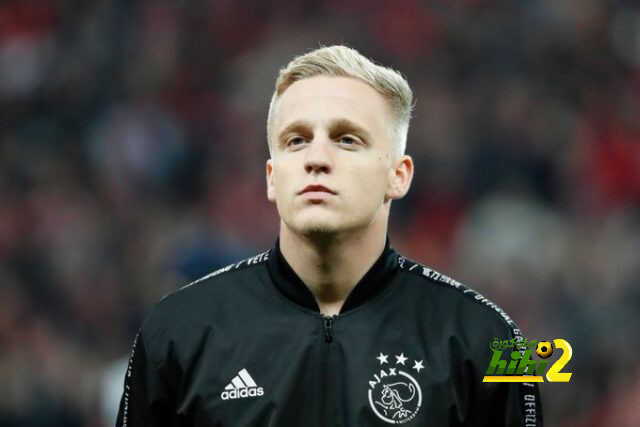 فان دي بيك ينفي اقترابه من ريال مدريد