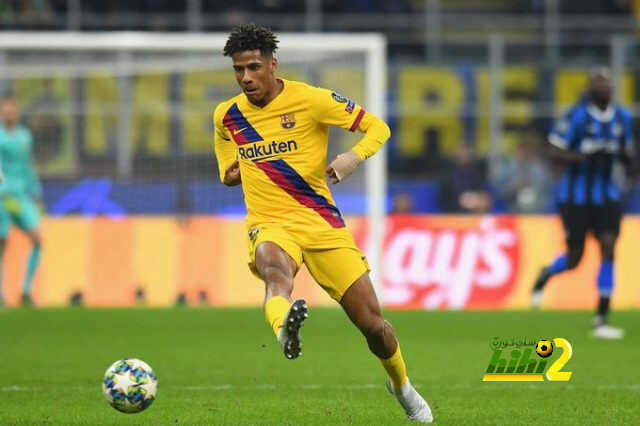 تقارير: تعقيدات في مفاوضات ميلان لضم مدافع برشلونة