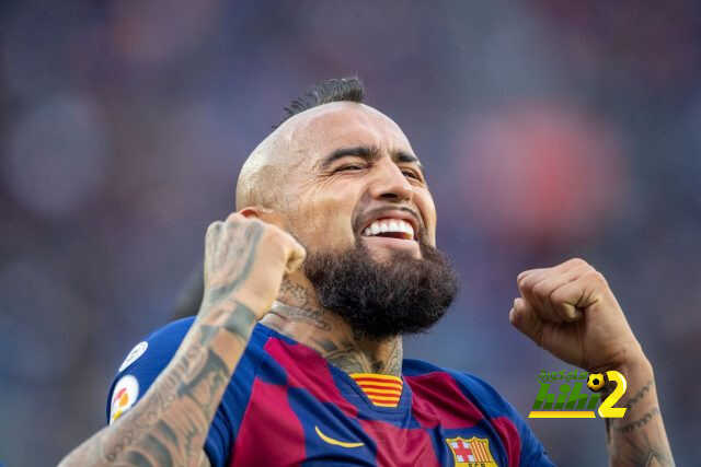 فيدال لن يغادر برشلونه