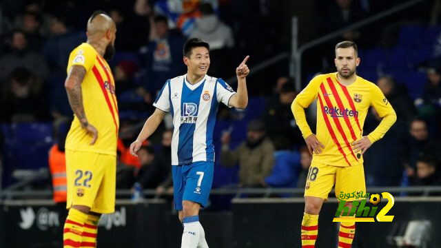 وو لي لاعب إسبانيول يعانق التاريخ بهدفه فى برشلونة