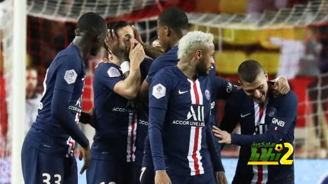 باريس سان جيرمان يسحق موناكو برباعية في قمة الدوري الفرنسي