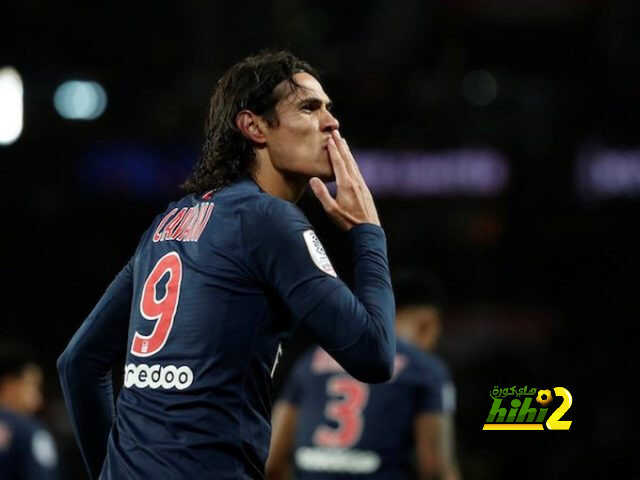 كافاني قد يفضل تشيلسي على أتليتكو مدريد