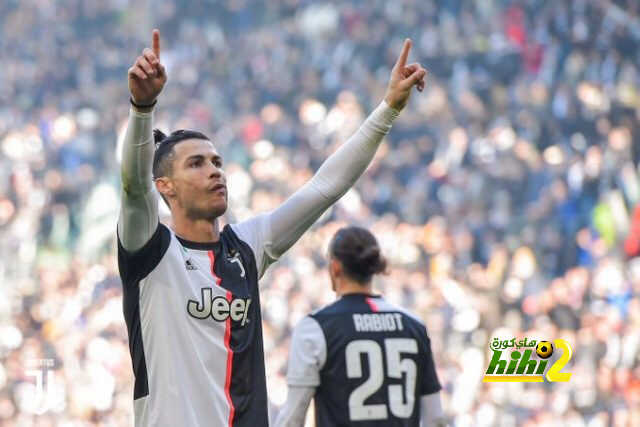 يوفنتوس يكرم ضيافة فيورنتينا بثلاثية بقيادة رونالدو