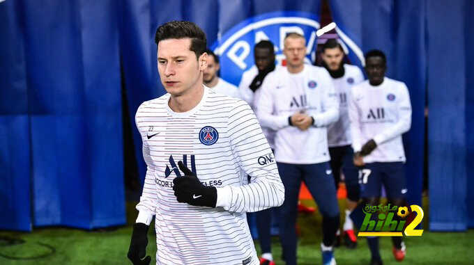 بدلاء باريس فى قمة ليون بالدورى الفرنسي