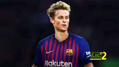 دي يونج أفضل في برشلونة أم أياكس؟