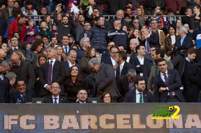 ايدو بولو : ماذا يفعل شعار ريال مدريد في الكامب نو ..؟!