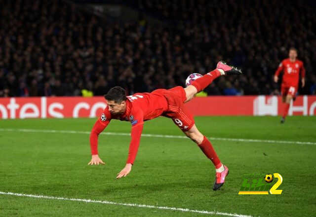 ليفاندوفيسكي يتخطى بينزيما