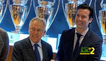 لماذا تم تكريم سولاري داخل ريال مدريد ؟