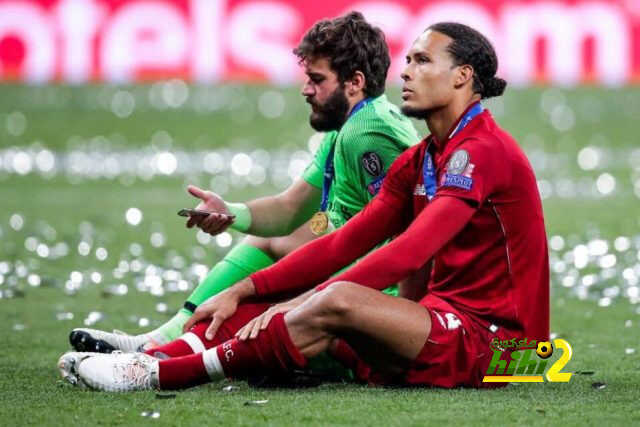 ليفربول يخطط لعقد طويل الأمد لبيكر وفان دايك