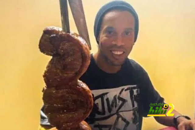 سجن باراجواى يحتفل بعيد ميلاد رونالدينيو