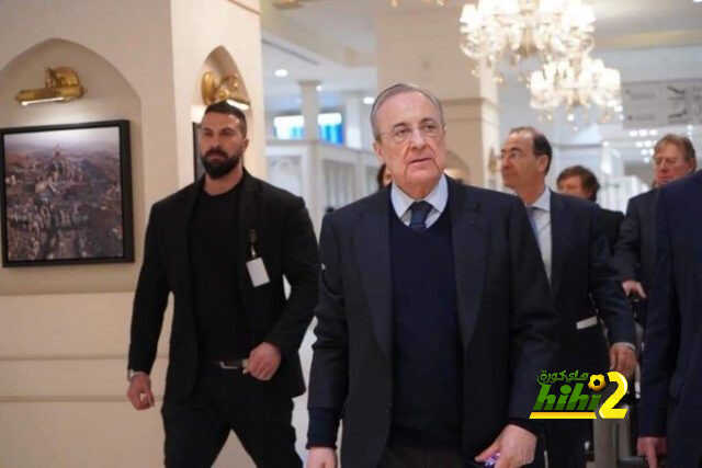 لماذا لم يخفض فلورنتينو بيريز أجور لاعبي ريال مدريد مثلما فعل برشلونة وأتلتيكو مدريد ؟