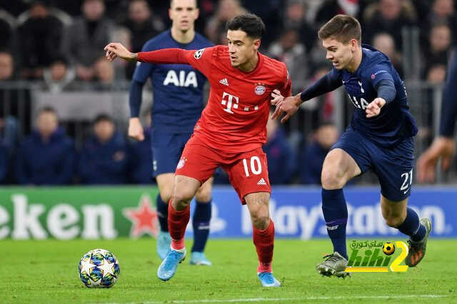 كوتينيو يفاضل بين عرضين إنجليزيين