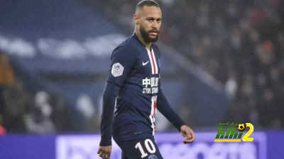 نيمار ينفي خروجه من المنزل وملتزم بالحجر الصحي