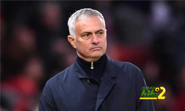 مورينيو يطالب توتنهام بضم جناح بورنموث