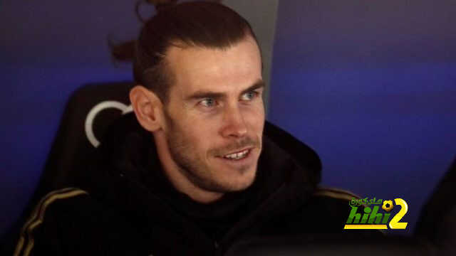 مشجعو الريال يرفعون شعار : أرحل يابيل