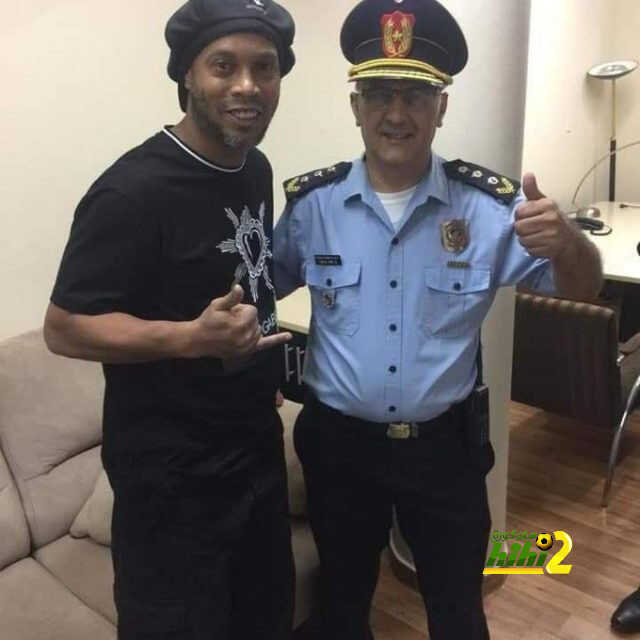 كيف تحول رونالدينيو من إسطورة إلى مسجون عاشق للنساء ؟