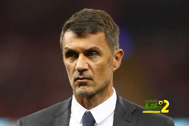 مالديني يملي شروطه للاستمرار في منصبه بالميلان