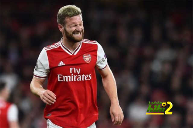 لاعب ارسنال يتبرع بـ16 ألف وجبة طعام للمحتاجين فى لندن