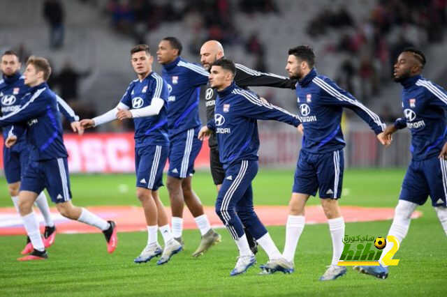 ليون يدعو إلى التراجع عن قرار إلغاء الدوري الفرنسي