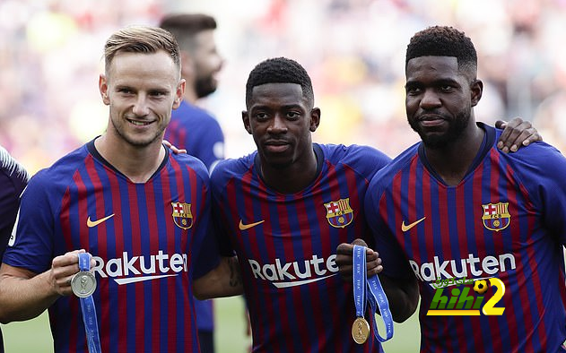 أومتيتي يضع برشلونة في موقف محرج