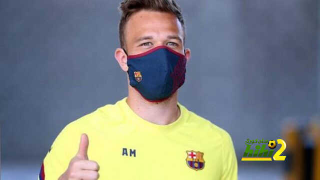 السبب وراء رفض آرثو الرحيل عن برشلونة؟
