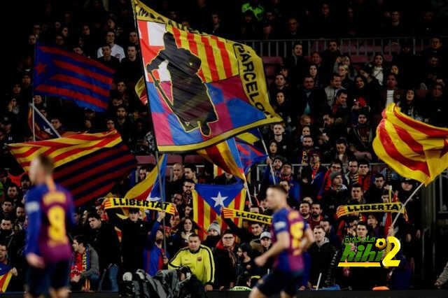 برشلونة يحاول إعادة مشجعيه للكامب نو