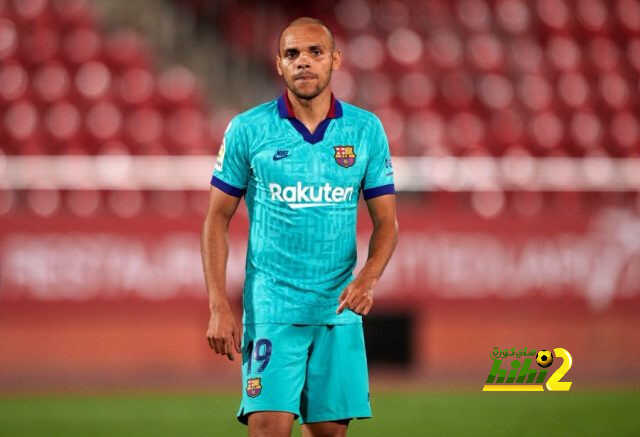 هل يشارك مارتن برايثوايت مع برشلونة في دوري أبطال أوروبا؟
