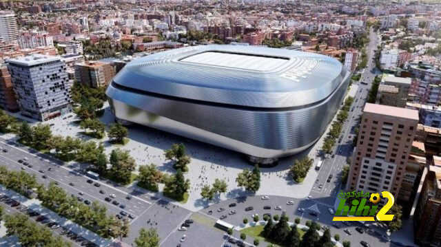 صورة: عمدة مدريد يتفقد أعمال تطوير ملعب البرنابيو