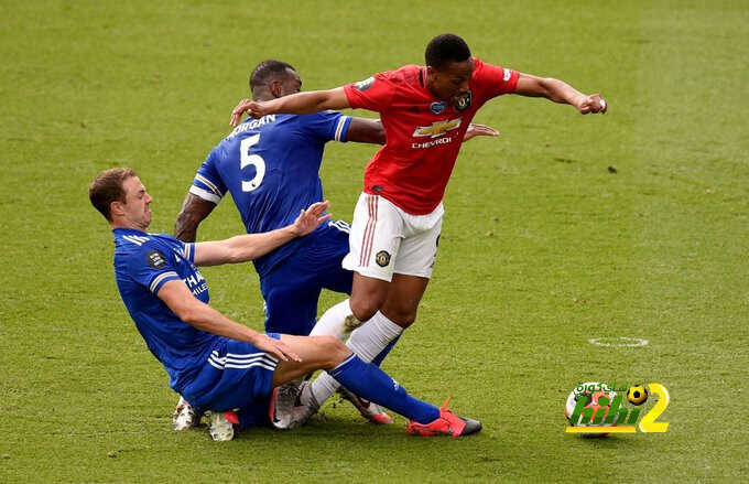 مانشستر يونايتد ينتزع فوزًا ثمينًا أمام ليستر ويتأهل لدوري أبطال أوروبا