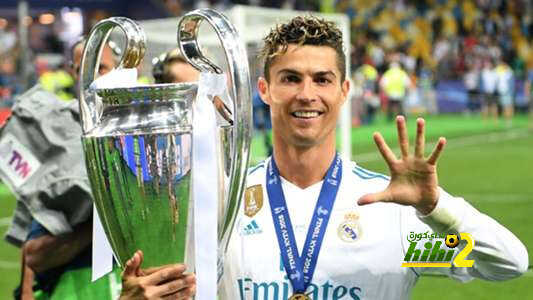 صورة رونالدو بقميص ريال مدريد الذي حرمه الرحيل من نشرها