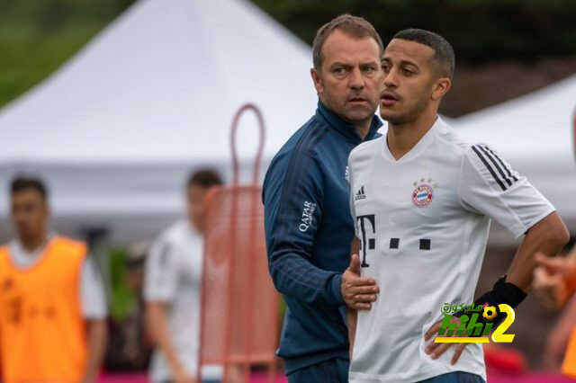 فليك : انتقال تياجو للدوري الإنجليزي سيكون تجربة جيدة
