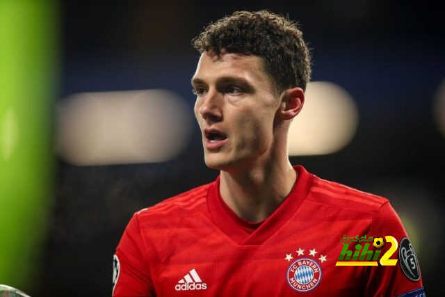 بافارد يغيب عن مواجهة برشلونة