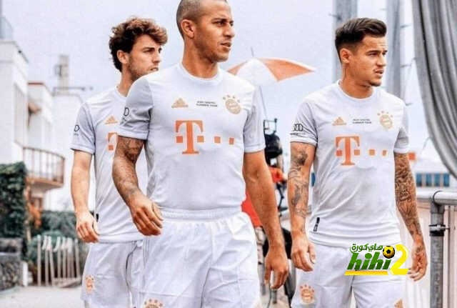 بايرن ميونخ بالقميص الأبيض أمام برشلونة !