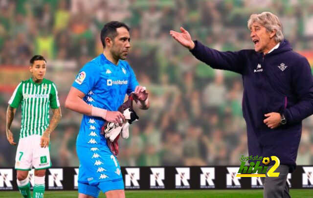 حارس برشلونة السابق يقترب من بيتيس
