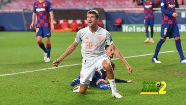 برشلونة ، ثالث من يذل بثمانية أهداف