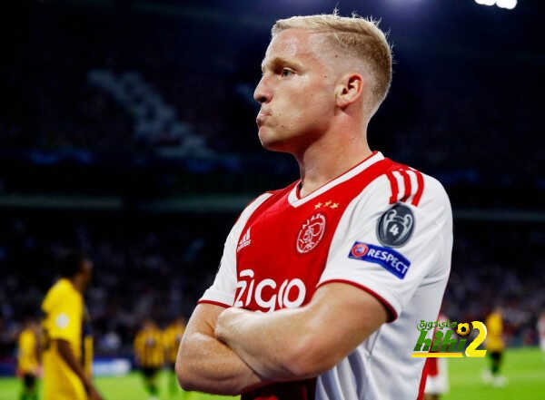 فان دي بيك يرفض مانشستر يونايتد وريال مدريد