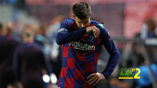 فولهام يطلب التعاقد مع بيكيه