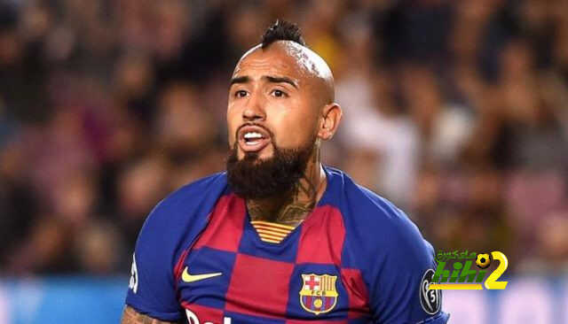 فيدال يترقب حسم موقفه مع برشلونة